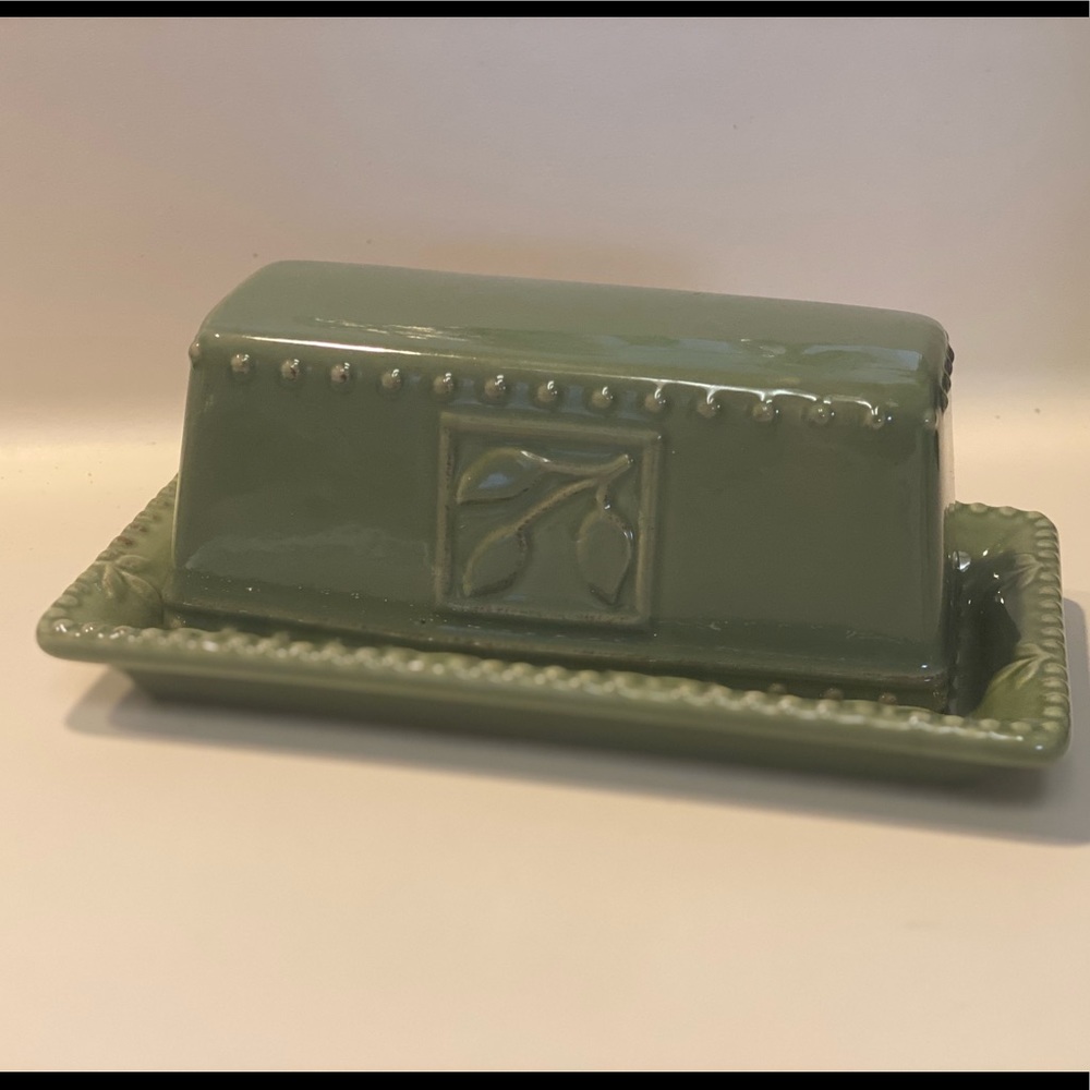 Signature Sorrento Butter Dish - Oregano